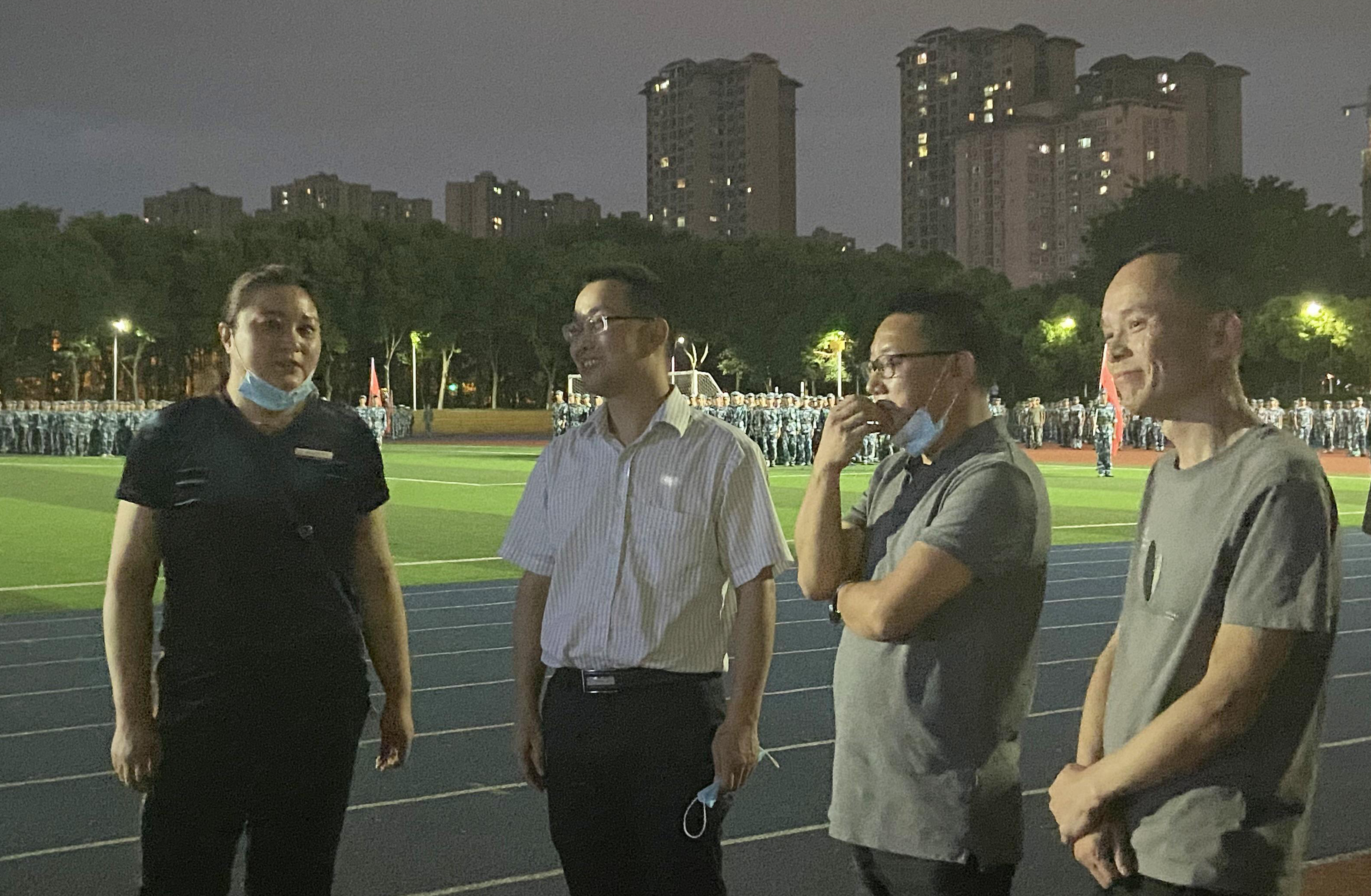 军训现场走访.jpg