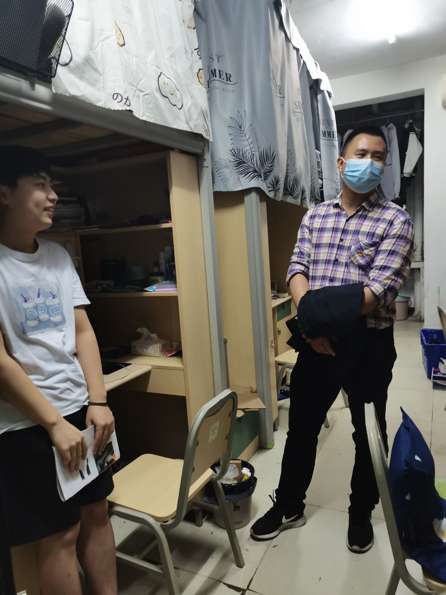 巡查寝室.jpg
